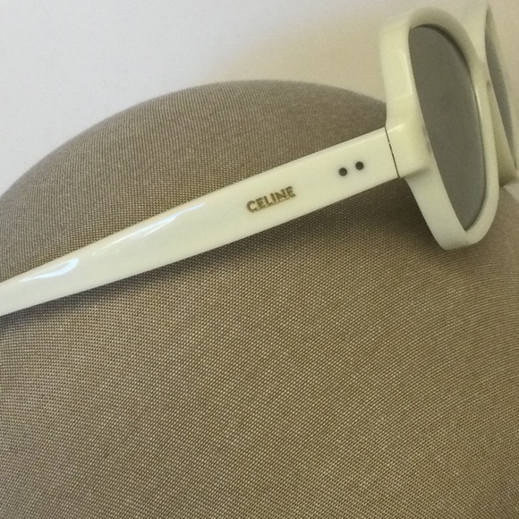 CELINE CL40075I 56mm SUNGLASSES WHITE WITH MIRRORED LENSES
NWOT main image 5